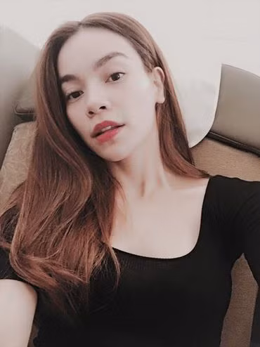 Ha Ho ben canh ai sau nghi van don Tet cung dai gia?