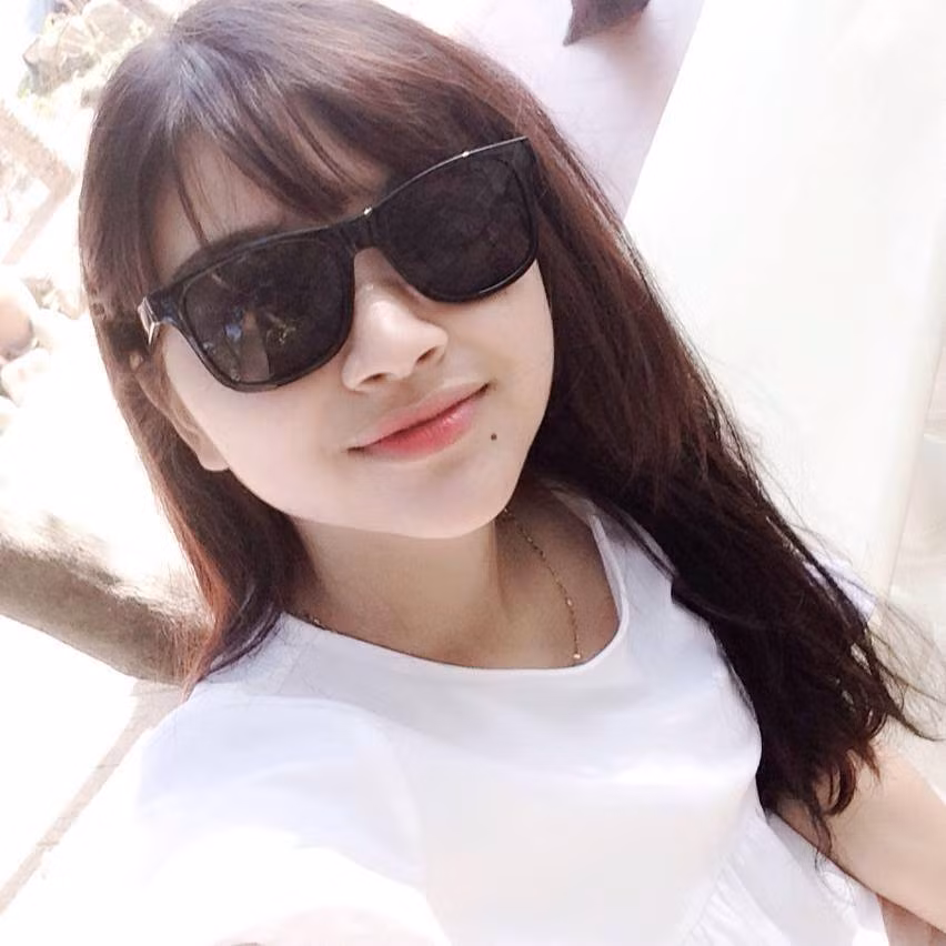 Khoảnh khắc vừa "ngầu" vừa siêu dễ thương của nữ sinh cảnh sát xinh đẹp.