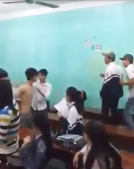 Việc các cá nhân, fanpage đăng bài xuyên tạc, nêu thông tin không đúng sự thật từ lâu đã gây nhức nhối trên mạng xã hội. Người dùng Facebook, các mạng xã hội cần có sự chọn lọc, tư duy khi tiếp nhận những thông tin mang tính chất giật gân, câu like này… tránh để xảy ra những trường hợp một vài cá nhân bị chửi măng oan uổng, dẫn đến việc tinh thần, thể chất bị ảnh hưởng.