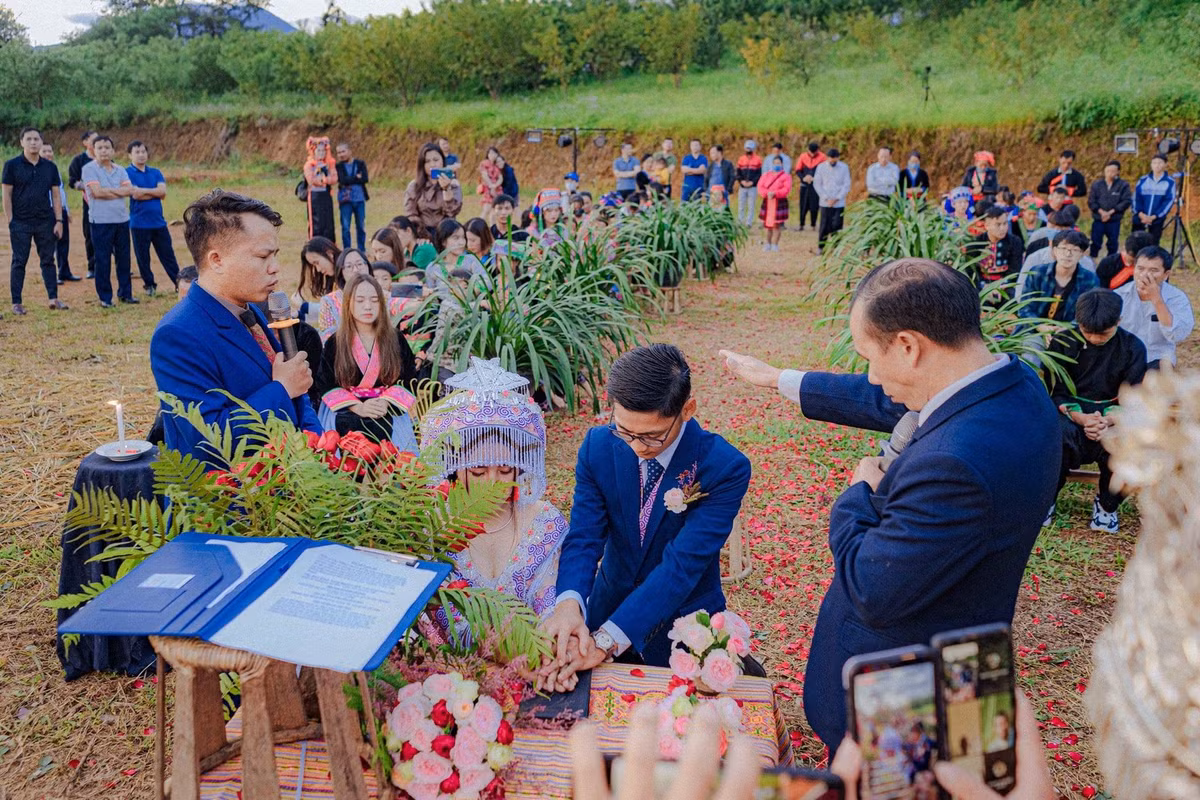 Theo nhiều cư dân mạng nhận xét, may mắn là thời tiết xinh đẹp, bầu trời trong lành, quang đãng nên mọi thứ trở nên hoàn hảo, vừa vặn.