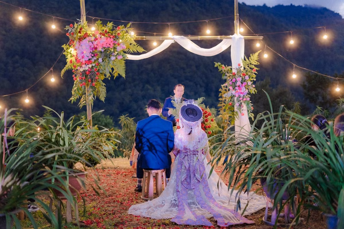 Theo chia sẻ, chàng trai nhiếp ảnh người Sài Gòn "say mê" cô gái vùng Tây Bắc bởi vẻ ngoài dễ thương, mộc mạc, chân thành và rất hiền lành.