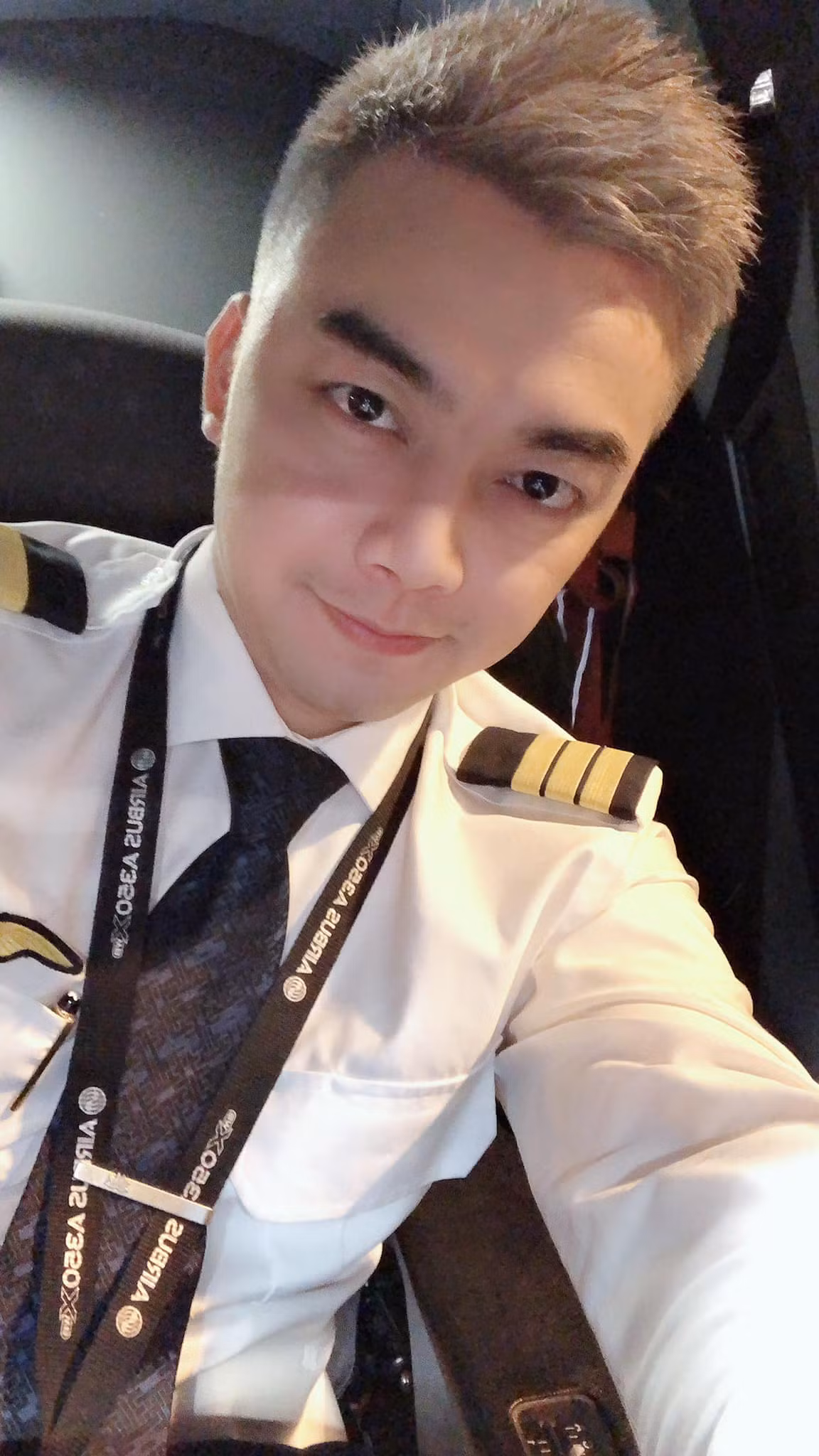 Dù được sinh ra trong gia đình có truyền thống nghệ thuật, thế nhưng tình cũ Âu Hà My lại chọn theo nghề phi công.