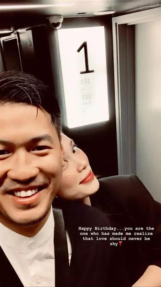 Ngoài ra mọi người cũng để ý từ khi yêu Linh Rin, Phillip Nguyễn chăm chỉ đăng ảnh hơn hẳn.