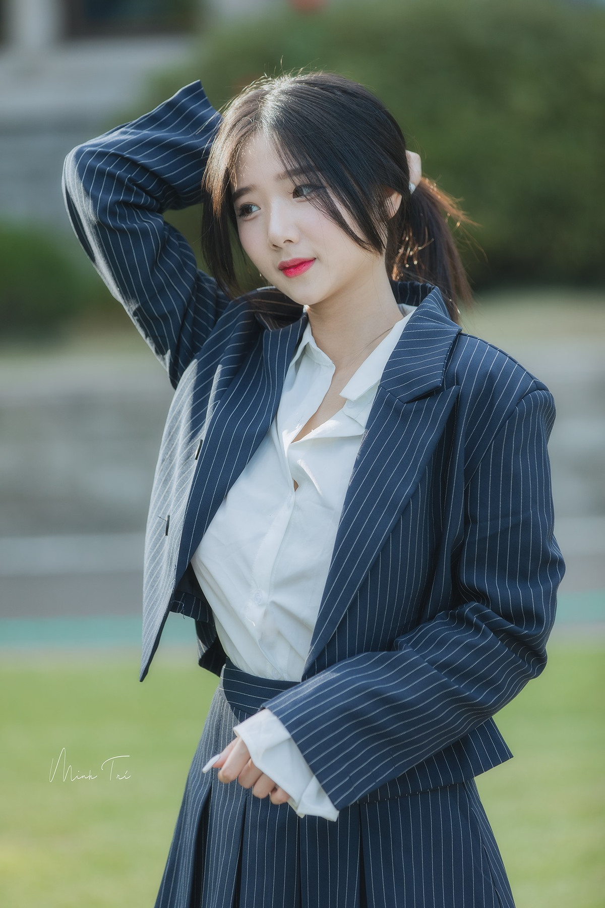 Nguyễn Khánh Ly sinh năm 1997, sau khi tốt nghiêp THPT tại Việt Nam, hot girl 9x quyết định sang Hàn Quốc du học.