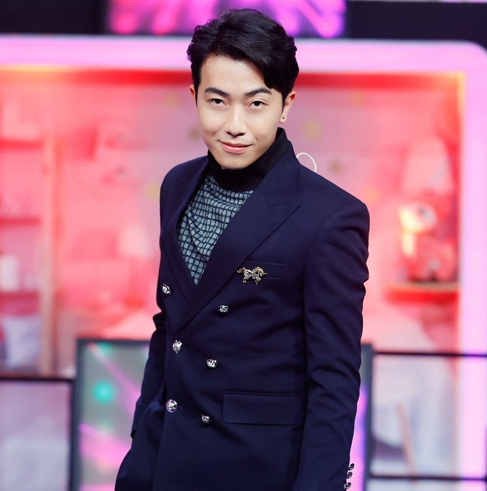 Đã từ lâu Cris Phan được biết đến là một “rich kid” thực thụ trong giới Youtuber.