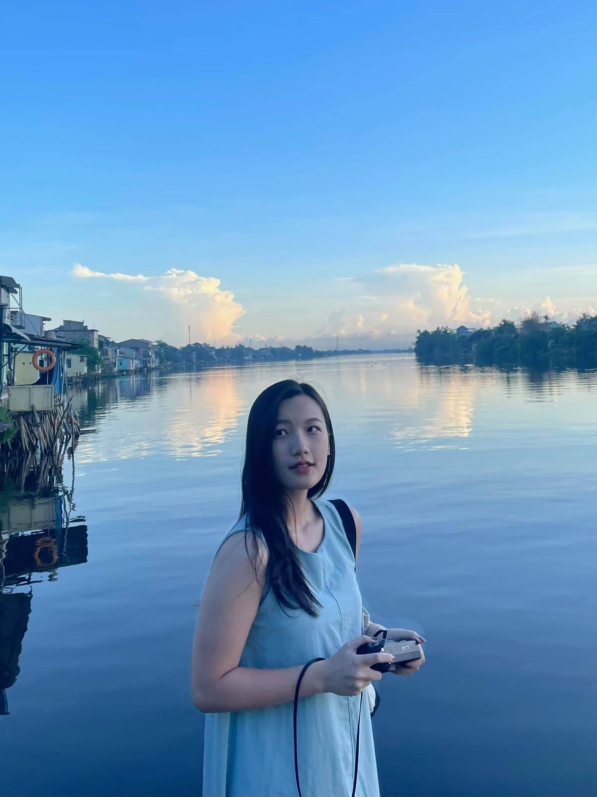 Công việc dẫn chương trình giúp cô gái sinh năm 1999 được đi nhiều nơi, trải nghiệm nhiều văn hóa địa phương, gặp gỡ nhiều người và học hỏi thêm nhiều kiến thức.