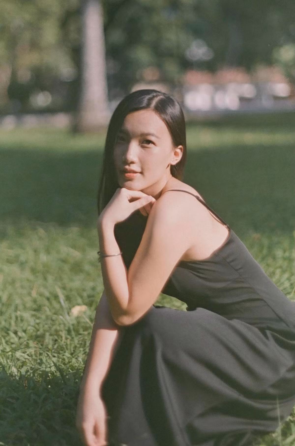 Nu MC gay sot nho loat khoanh khac dep tua nang tho