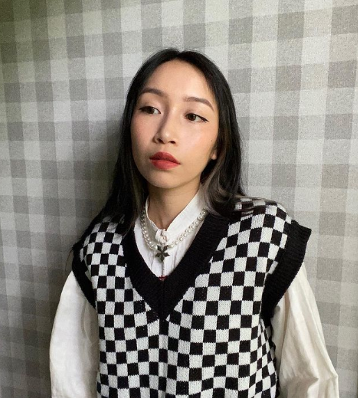 Cư dân mạng phải trầm trồ khen ngợi về vóc dáng phổng phao của con gái út Mỹ Linh khi bước sang tuổi 18.