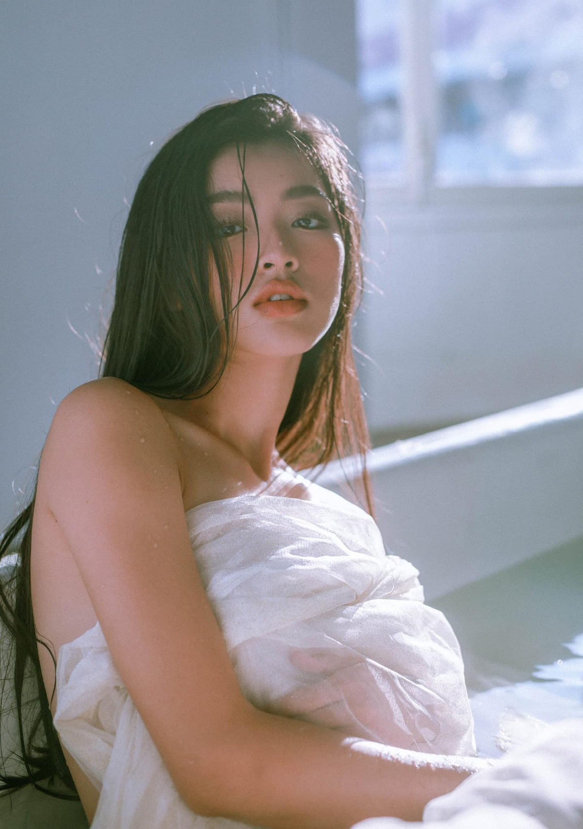 Ngoài ra, Lan Thy còn từng tham gia đóng một số MV ca nhạc như "Tháng Năm" của Soobin Hoàng Sơn và làm người mẫu ảnh.