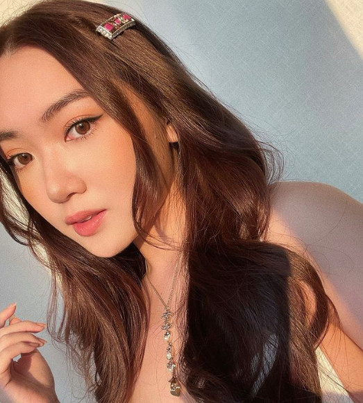 Beauty blogger Việt - Chloe Nguyễn tốt nghiệp ngành Kinh tế &amp; Tài chính trường Đại học RMIT Việt Nam.