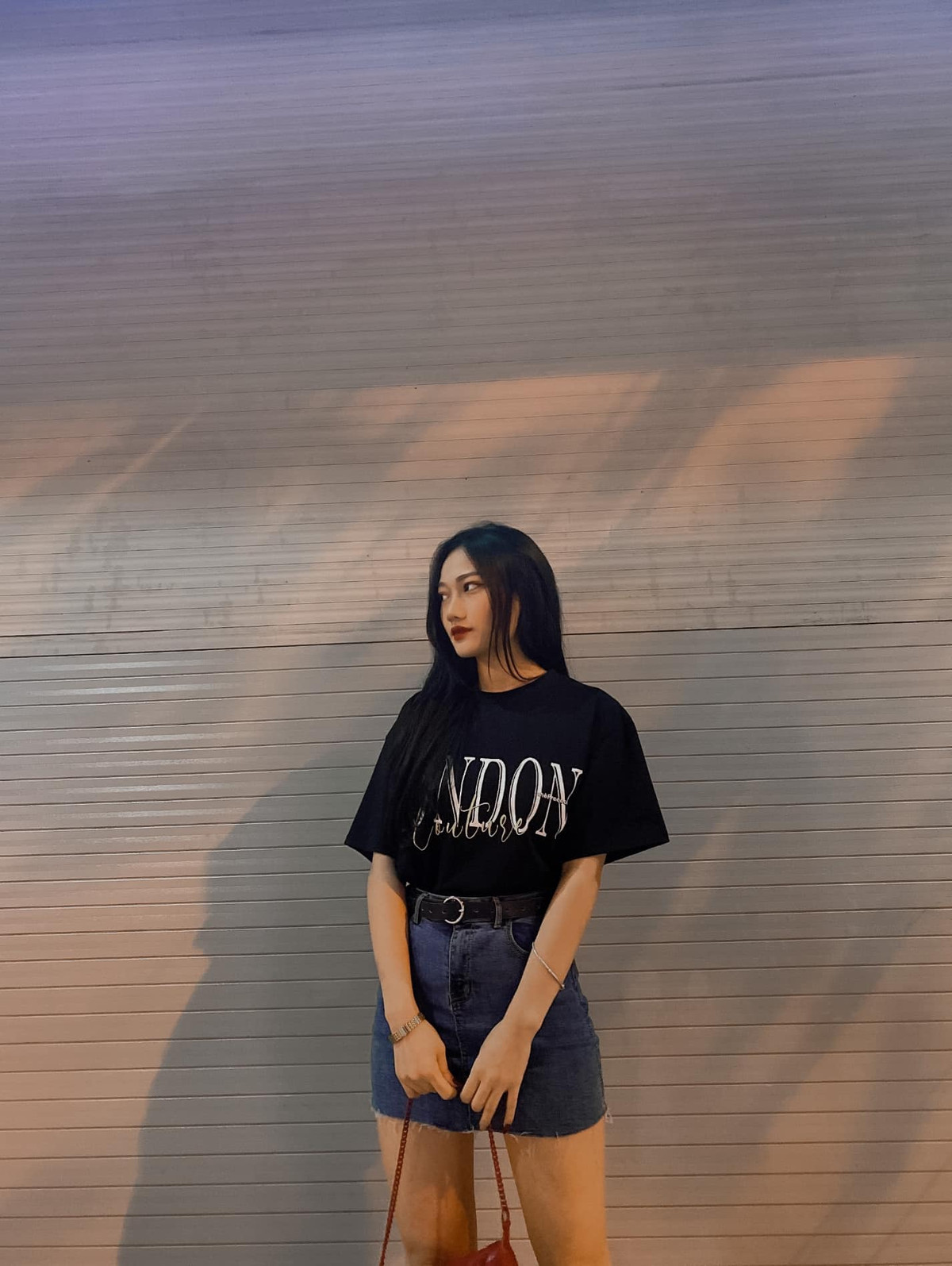 Gương mặt của Dạ Thảo cũng có rất nhiều thay đổi khiến nhiều người hoài nghi cô đã can thiệp "dao kéo".