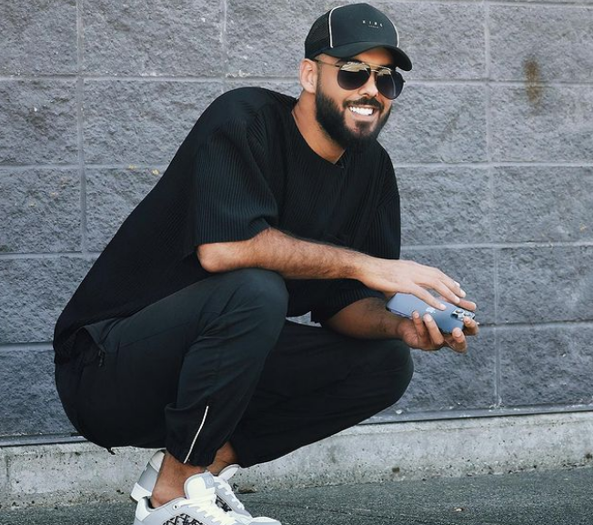 Được biết, cả gia đình họ đang định cư tại Vancouver, Canada. "Trai đẹp trục xuất" năm nào giờ đây vẫn làm diễn viên.