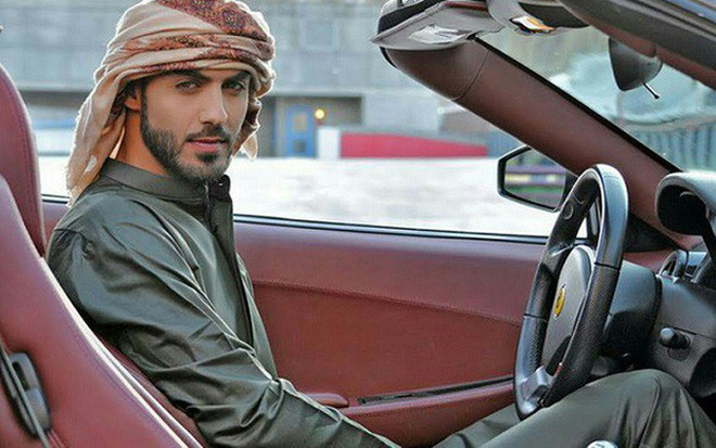 Sự nổi tiếng nhanh chóng của nam thần này đã tạo bước đệm trong sự nghiệp của Omar. Anh nhận được vô số lời mời đóng quảng cáo, chụp mẫu và vụt sáng thành sao trong giới thời trang thế giới.