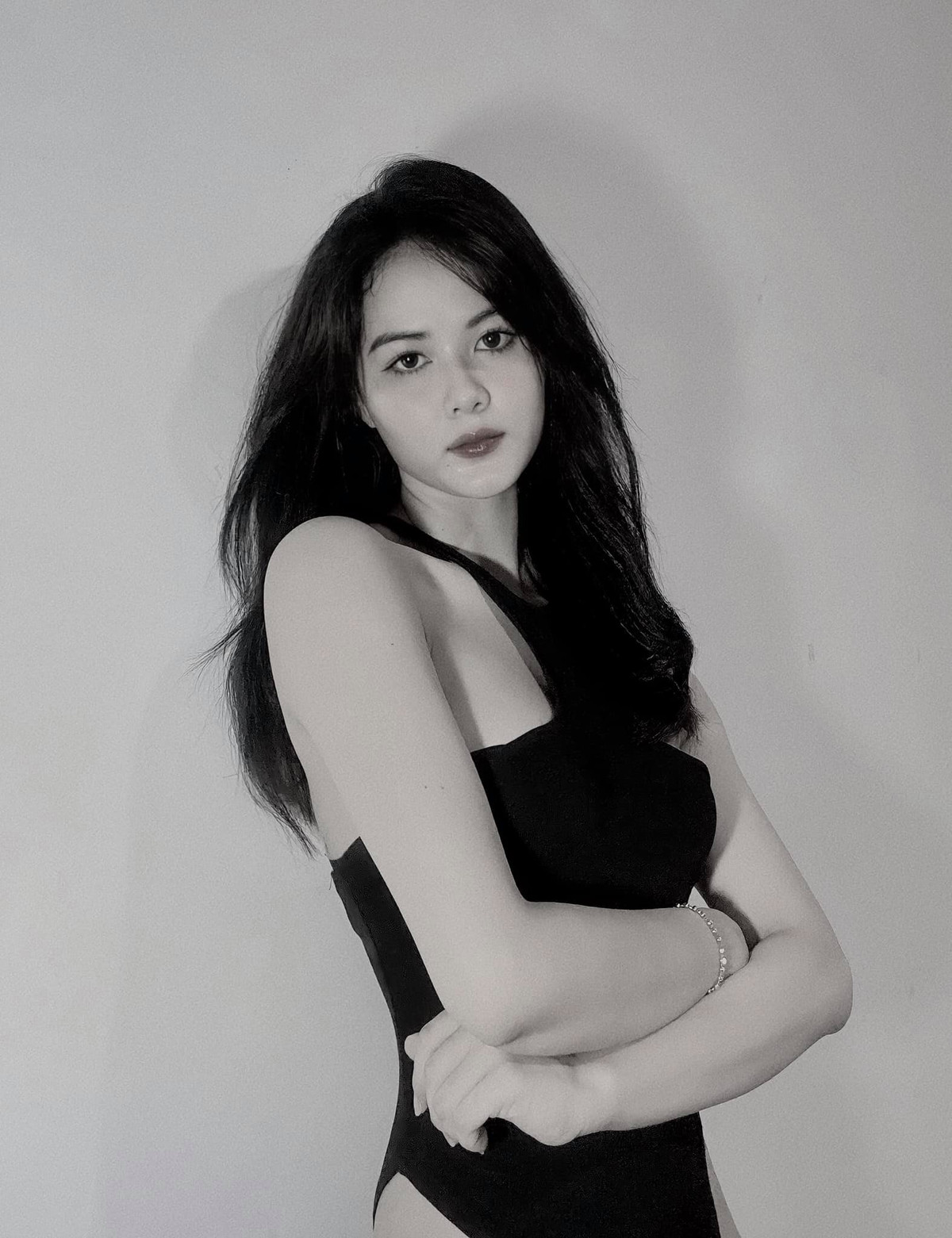 Nét dịu dàng, nữ tính và duyên dáng của Trương Mụi dễ gây thiện cảm với người nhìn.