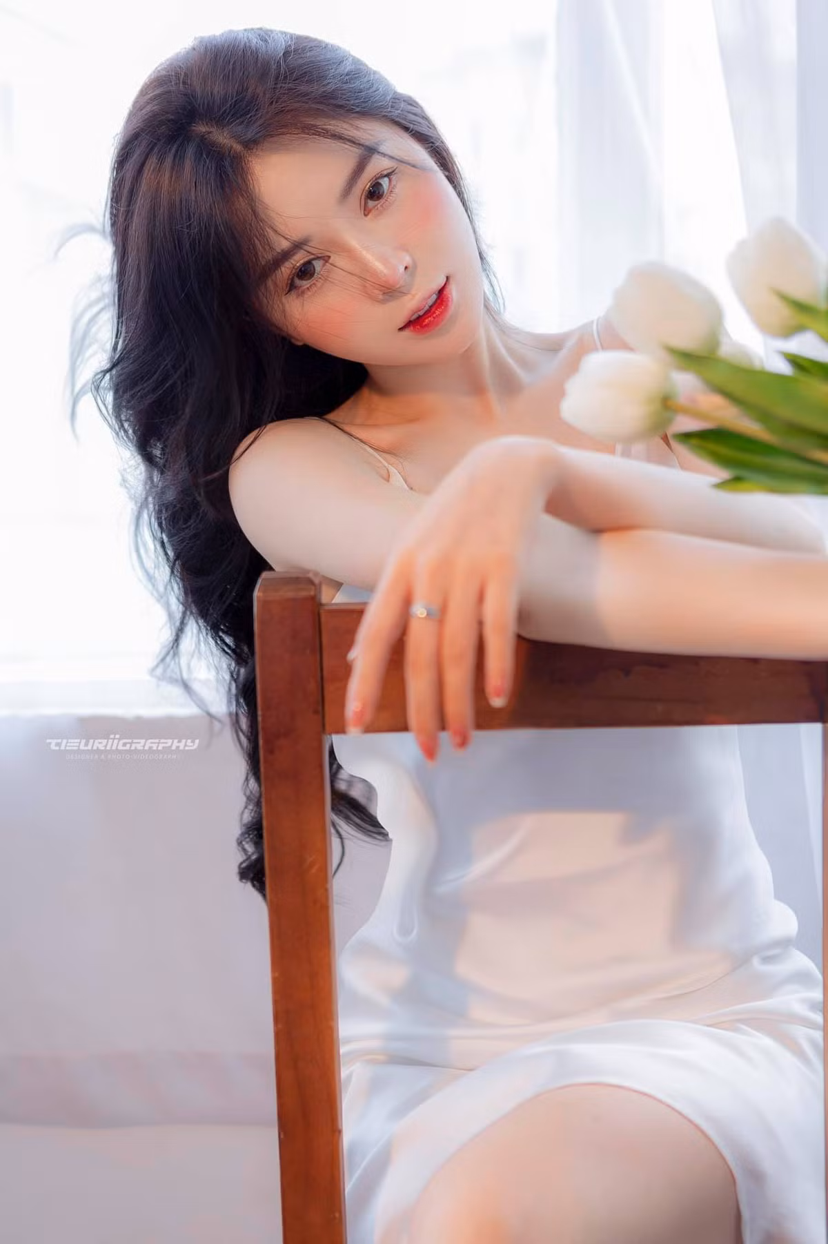 Những khoảnh khắc Hằng đăng tải trên MXH đều "hút" hàng nghìn lượt tương tác.