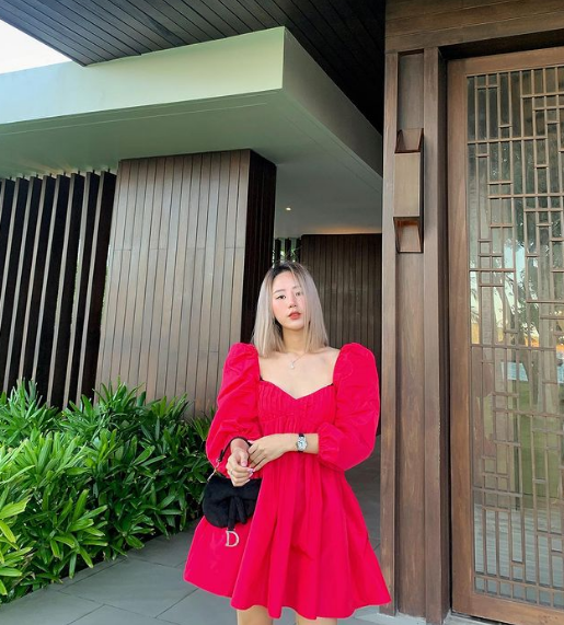 Được biết, hiện tại Thảo Trinh đang là sinh viên ngành Kinh tế tài chính của đại học RMIT. Ngoài việc học tập, cô bạn còn là travel vlogger.