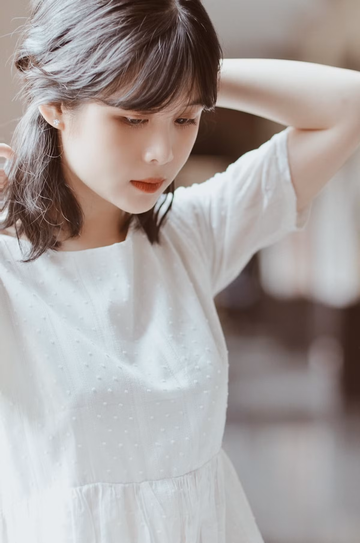 Nhan sắc "hot girl ảnh thẻ" giản dị nhưng toát lên nét cuốn hút, kiêu sa khiến cư dân mạng "cứ muốn ngắm mãi không thôi".