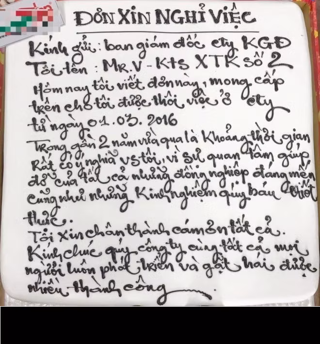 Mới đây, cộng đồng mạng không khỏi bất ngờ với hình ảnh đơn xin nghỉ việc viết trên bánh kem đến từ một nhân viên gửi cho Ban giám đốc cũng như các cộng sự một công ty tại TP HCM.
