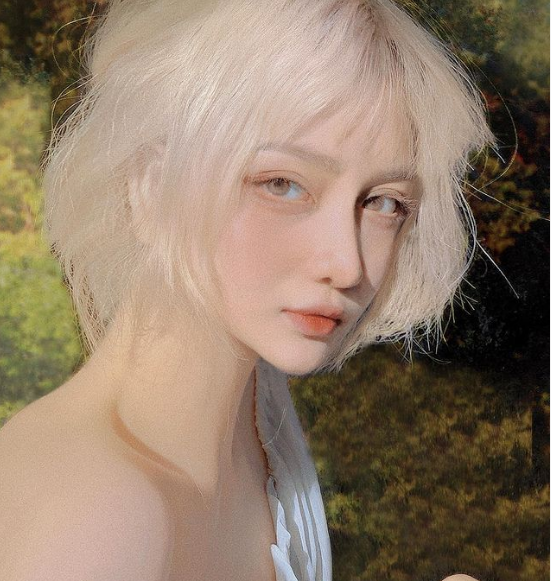 Sở hữu lượng follow khủng trên mạng xã hội, hot girl Phạm Hải Yến cũng giống như bao cô nàng đình đám trên khác vì có nhan sắc nổi bật và xinh xắn.