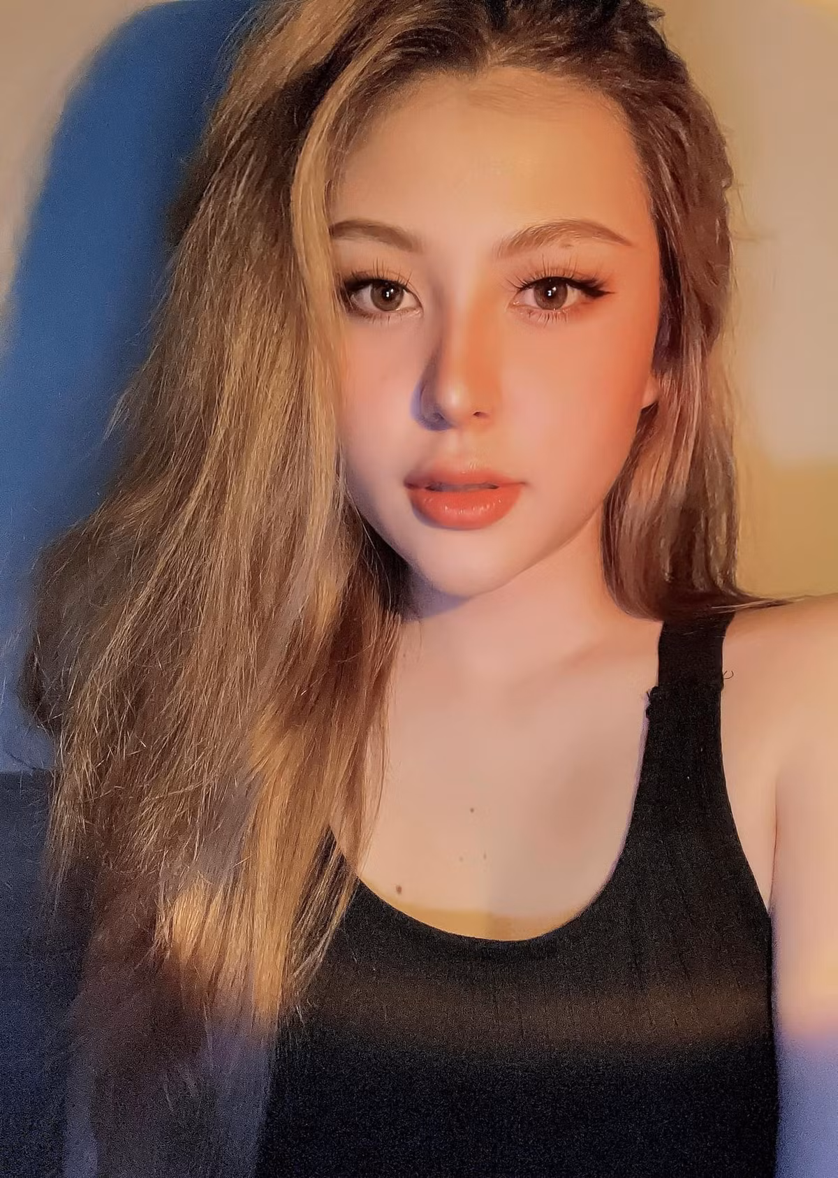 Sở hữu gương mặt xinh đẹp, vòng 1 nảy nở cùng thân hình nóng bỏng nên hot girl Sài thành thường bị nhiều đối tượng xấu lợi dụng hình ảnh của cô nàng để cắt ghép với nội dung nhạy cảm và lan truyền trong các hội nhóm.