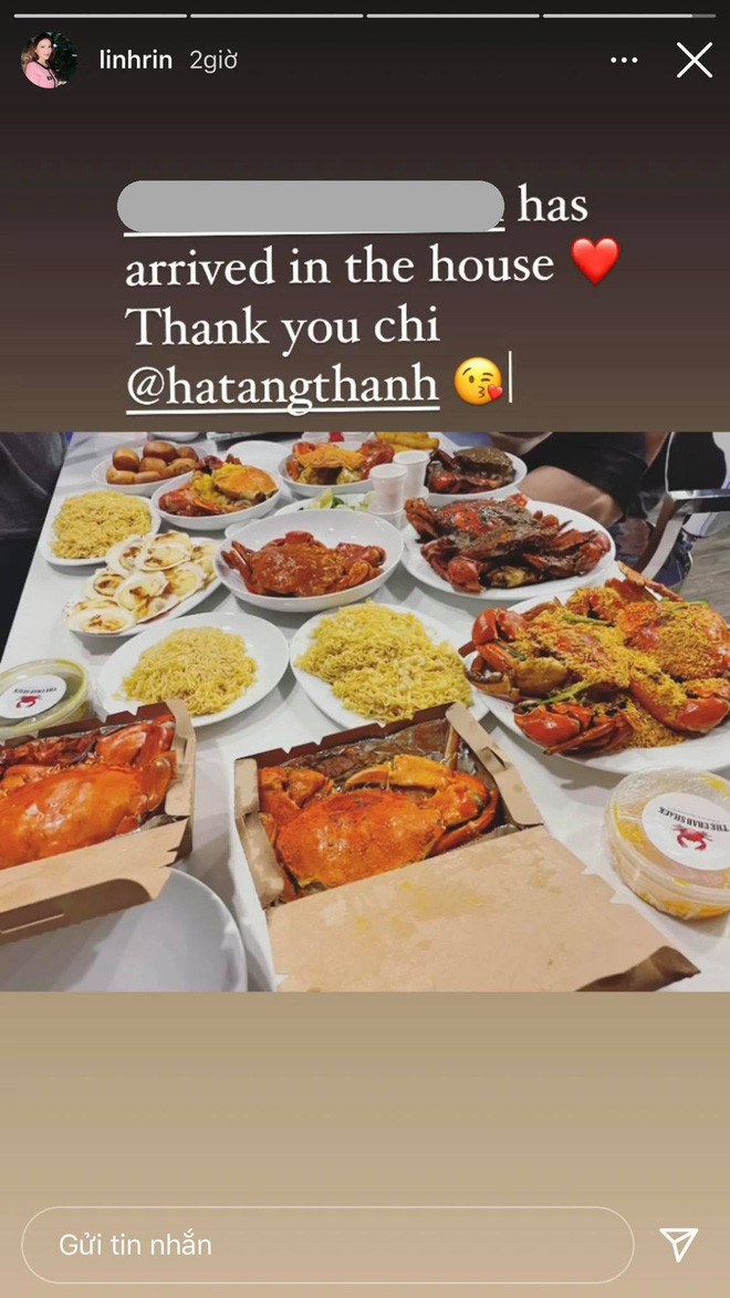 Linh Rin thường xuyên lên sóng ảnh được Hà Tăng mời sang dự tiệc, thậm chí chị dâu còn là người giúp cô chuẩn bị sinh nhật cho Phillip Nguyễn.