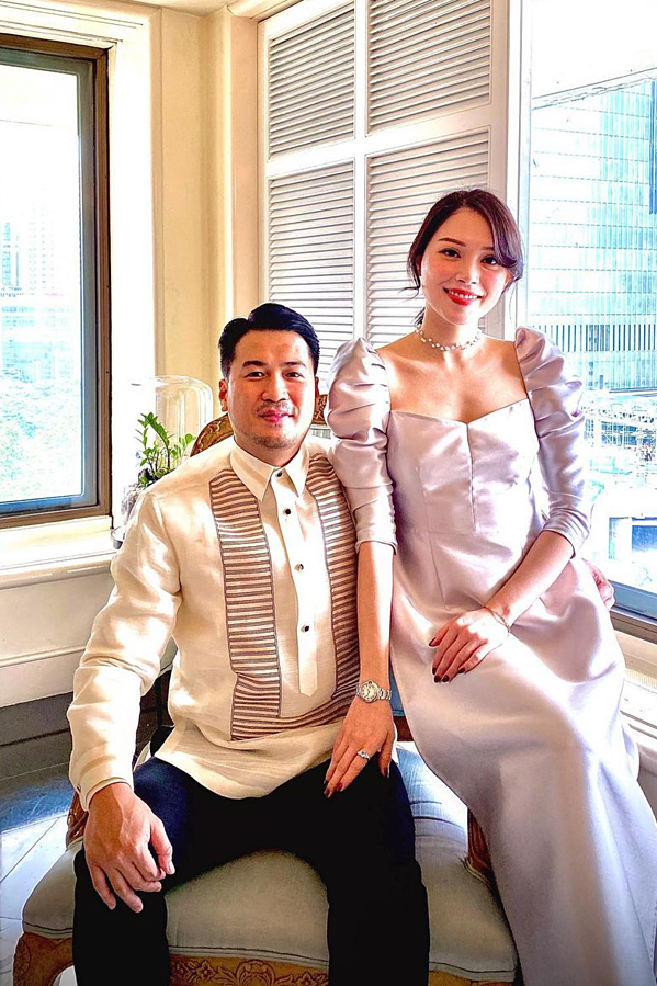 Đối với cộng đồng mạng, Linh Rin không phải là cái tên quá xa lạ. Cô nàng từng gây tiếng vang khi tham gia chương trình The Look. Không quá nổi tiếng như những bạn gái tin đồn trước đây của Phillip Nguyễn nhưng xét về độ gợi cảm, xinh đẹp cô nàng không hề thua kém. Ảnh: Tổng hợp