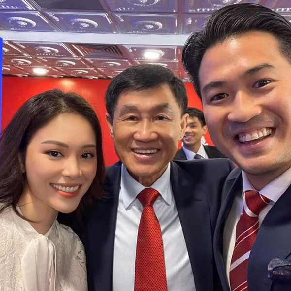 Không ít lần cô nàng lên sóng những khoảnh khắc gặp gỡ, được vợ chồng tỷ phú Johnathan Hạnh Nguyễn quan tâm lên MXH.