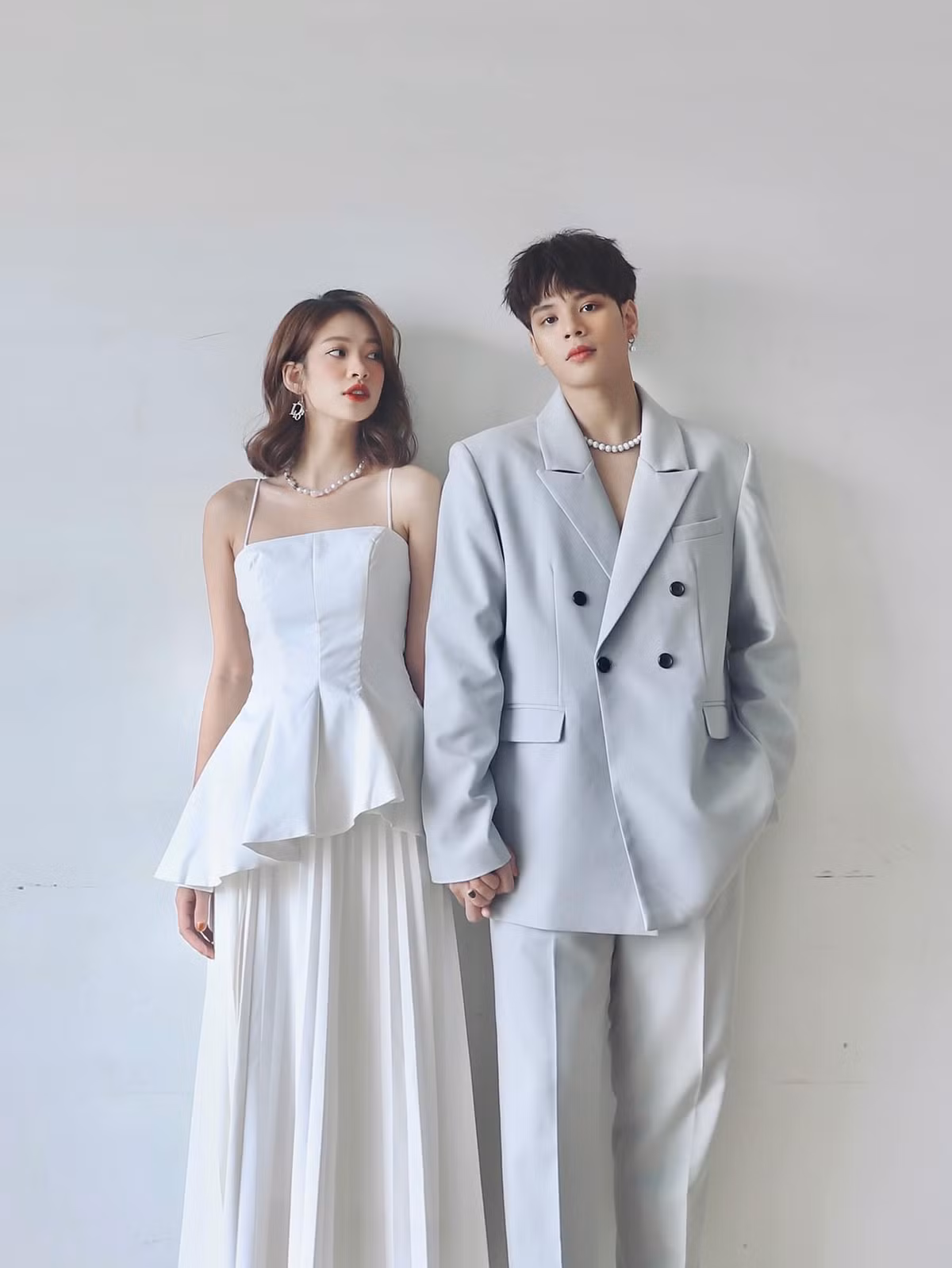 Hot girl Hà thành từng là tâm điểm chú ý của dư luận vì mắng khách hàng vô duyên, mất lịch sự khi người này hỏi giá tiền một set quần áo. Ảnh: Tổng hợp