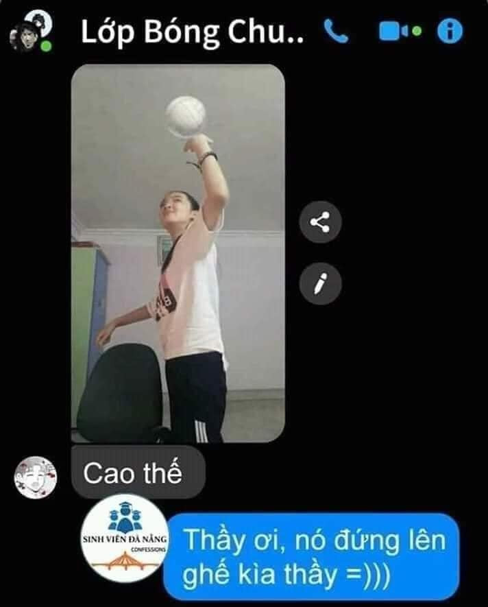 Thay vì đem bóng thật để thực hành, các cô cậu học trò lại chọn cách ghép ảnh để tạo ra những tình huống “dở khóc dở cười”.