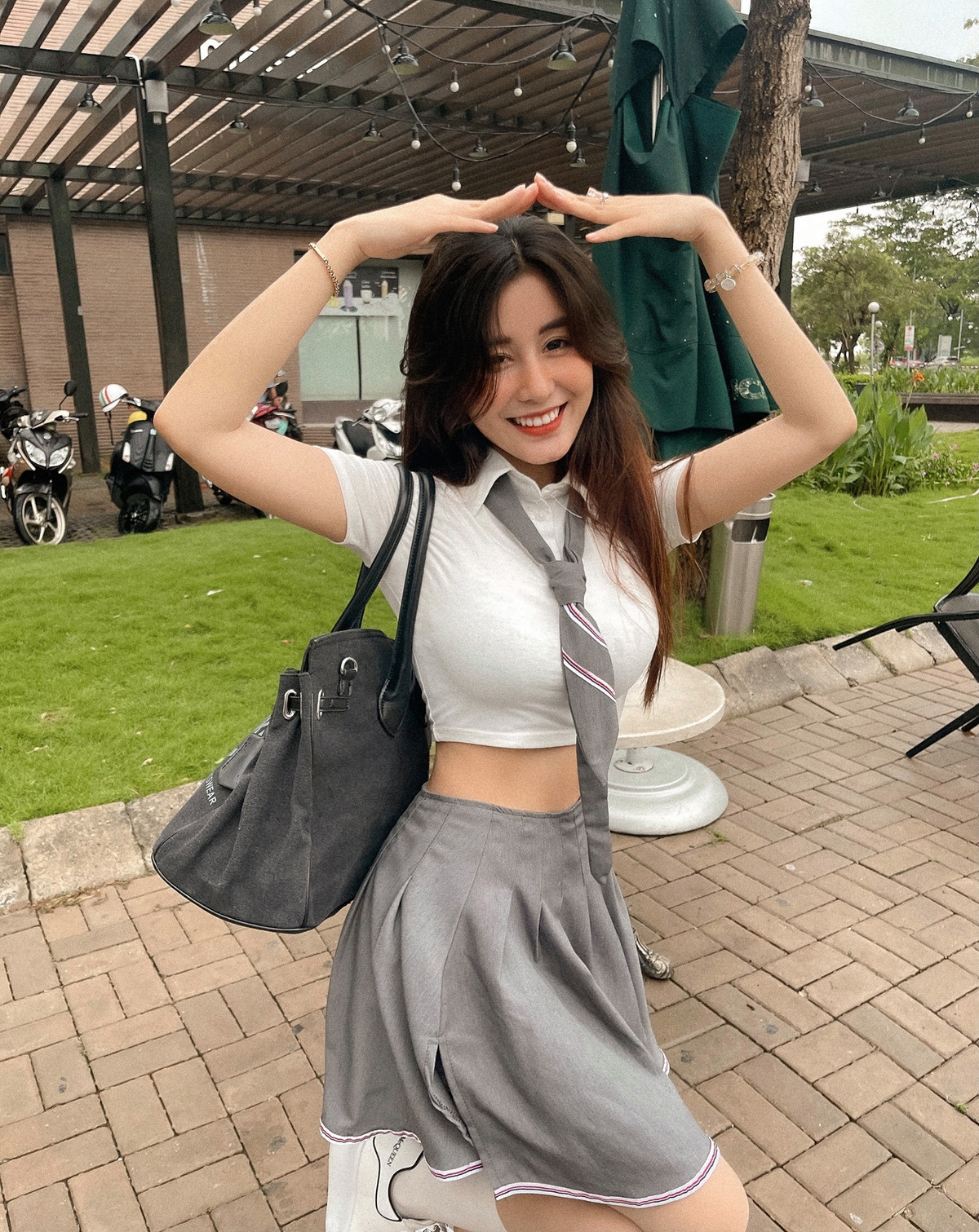 Nhìn vóc dáng của Võ Ngọc Trân, hẳn cô gái nào cũng sẽ có thêm động lực giảm cân, tập tành cho "bằng chị bằng em".