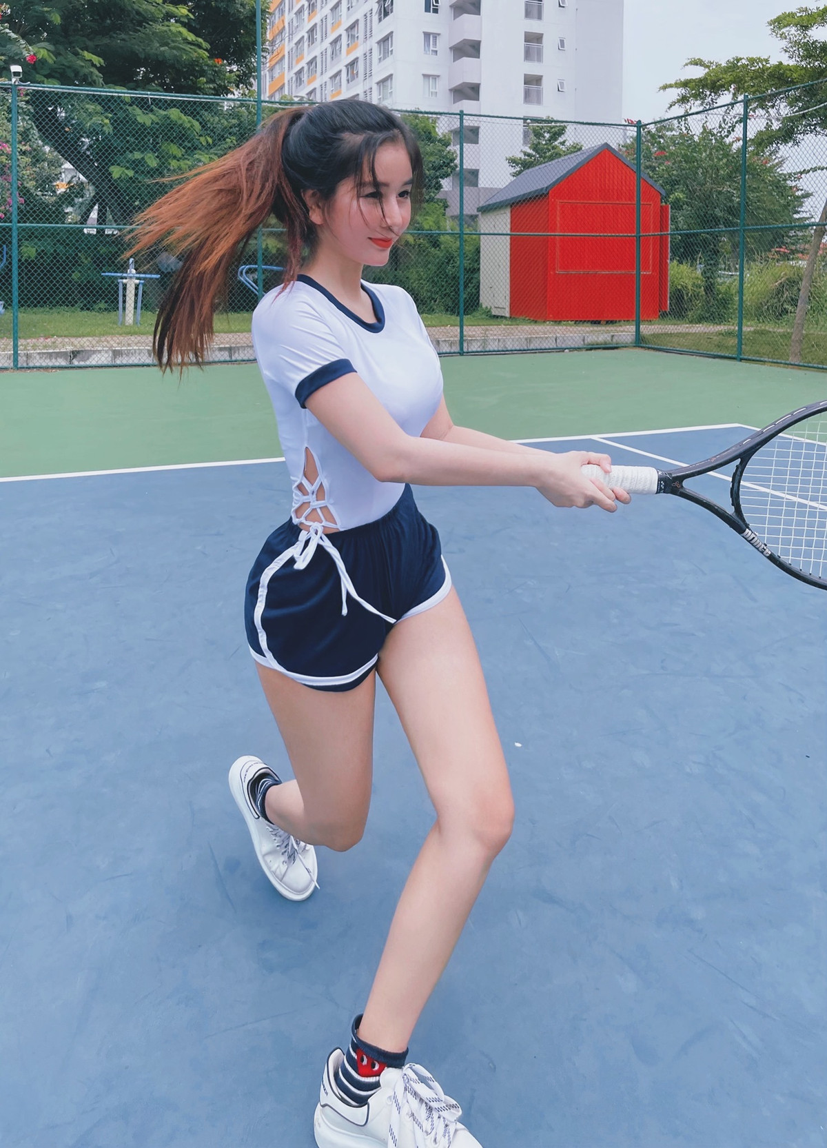 Không còn là một gương mặt xa lạ trong vũ trụ hot girl Sài Gòn, Võ Ngọc Trân gây ấn tượng với gương mặt xinh đẹp không góc chết, body cực chuẩn đồng hồ cát với vòng 1 nổi bật.