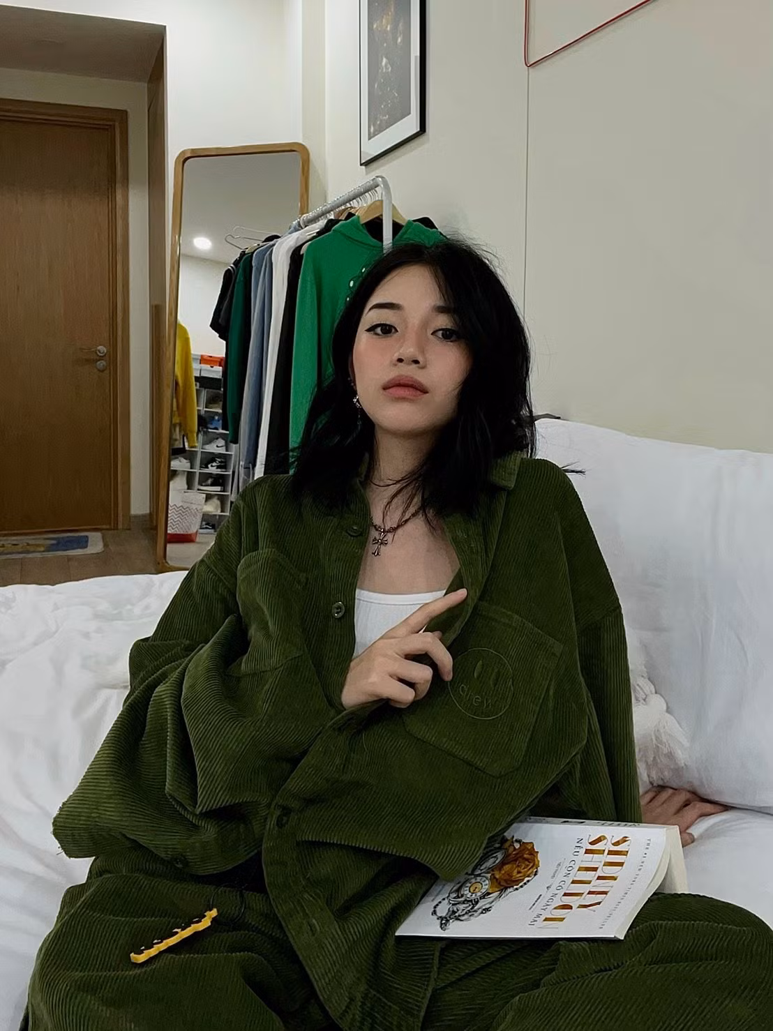 Dù rằng thông tin chính thức về anh chàng này vẫn chưa được công bố thế nhưng mới đây nữ streamer đăng ảnh tình tứ cùng với "nửa kia" trên mạng xã hội khiến ai nấy đều vô cùng bất ngờ.