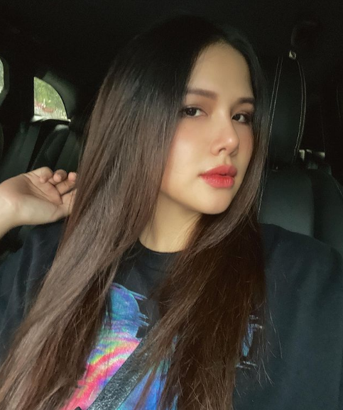 Ai nấy đều xuýt xoa trầm trồ cho rằng nhìn Phanh Lee hiện tại chẳng có chút gì là giống với hình ảnh một "mẹ bỉm sữa" cả.