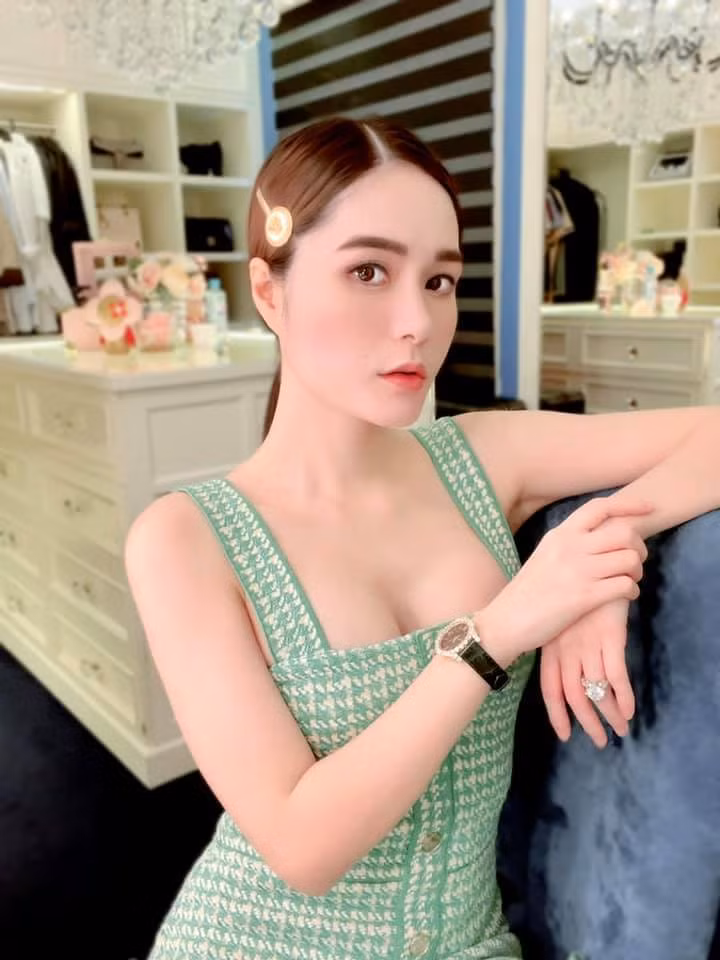 " Nữ đại gia quận 7" Đoàn Di Băng vốn nổi tiếng là nhân vật chịu chơi và chịu chi trong thời gian qua.