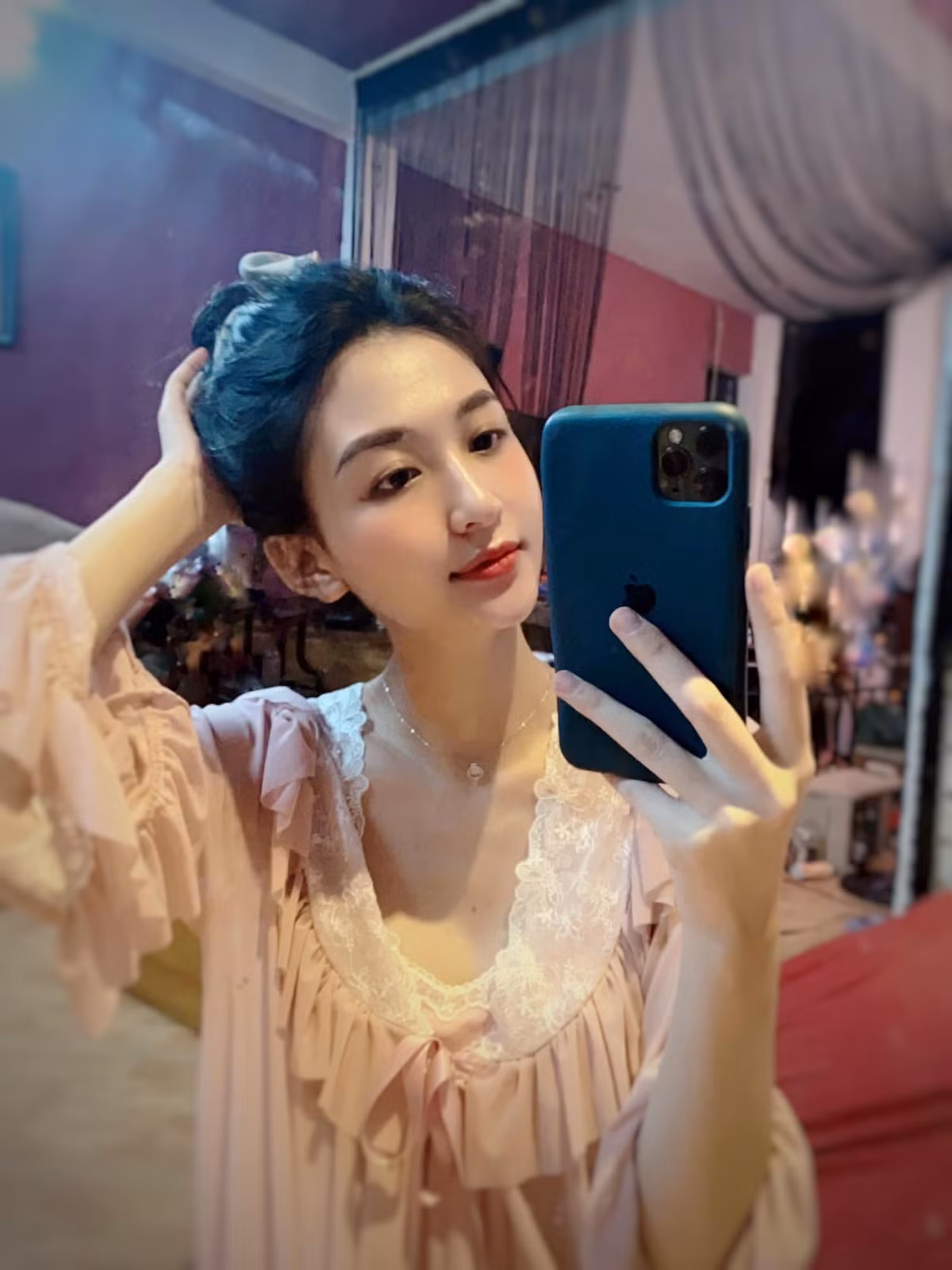 Đây là sự thay đổi hoàn toàn tích cực, vậy nên cộng đồng mạng lại càng có cái nhìn thiện cảm hơn cho diễn viên sinh năm 1998.