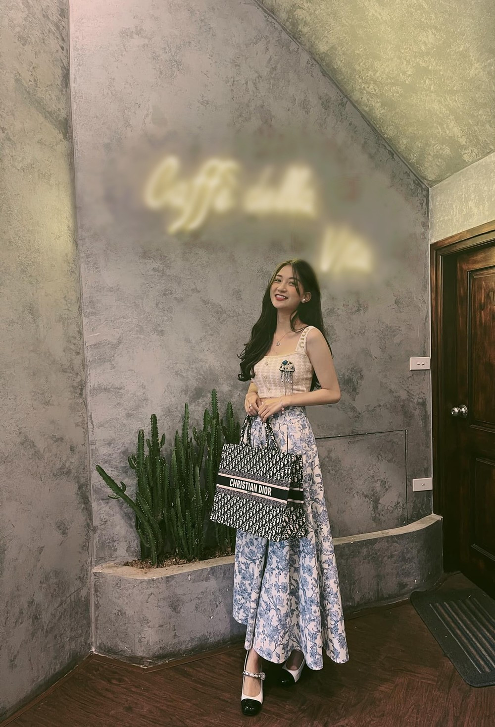 Theo dõi trang cá nhân của Thư Vũ có thể thấy cuộc sống của cô sang chảnh và đủ đầy hơn trước.