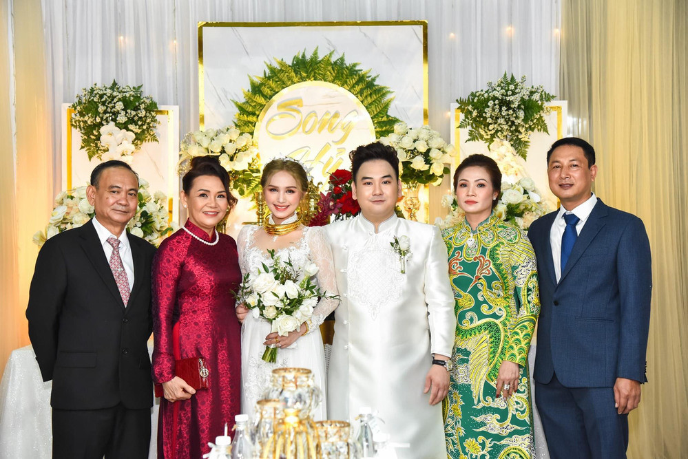 Nói về mối quan hệ "cơm lành canh ngọt" với mẹ chồng thì không thể không nhắc tới Xoài Non.