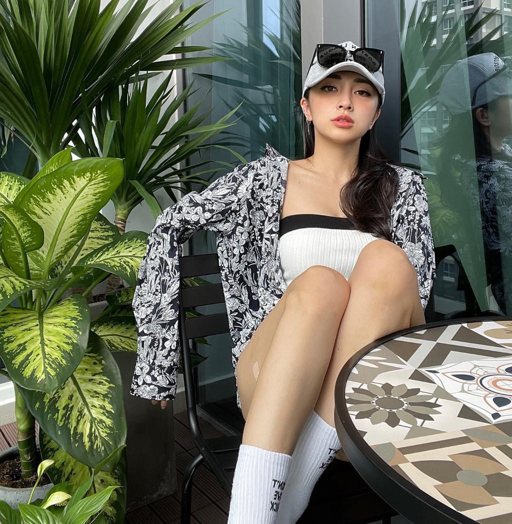 Tuy còn khá trẻ nhưng Jessie đã có nhiều kinh nghiệm đầu tư bất động sản, kinh doanh, chơi chứng khoán và cả buôn bán xe cộ.