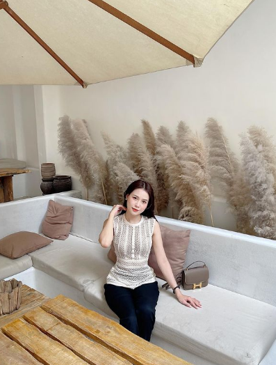 Phát ngôn đó của Sam lập tức khiến dư luận chú ý, tuy vậy với mức thu nhập hiện tại của cô thì mong muốn đó là điều hoàn toàn có lý. Ảnh: Tổng hợp