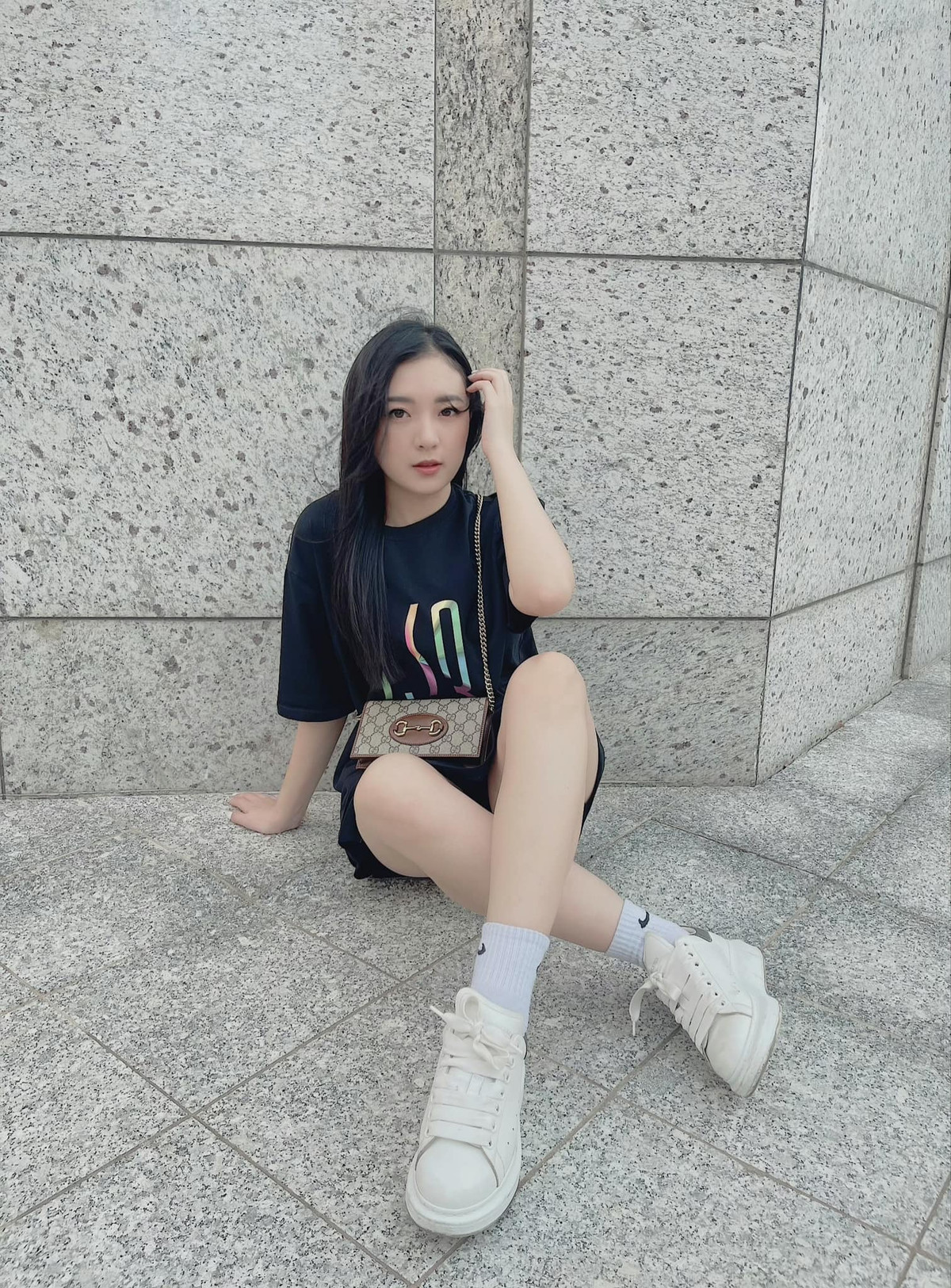 Có thể nói, đây là sự cố đầy đáng tiếc với MC Phương Thảo cũng như người hâm mộ. Khán giả đã quá quen thuộc với sự xuất hiện của cô nàng ở những buổi phỏng vấn hay ngày Chung kết ĐTDV.