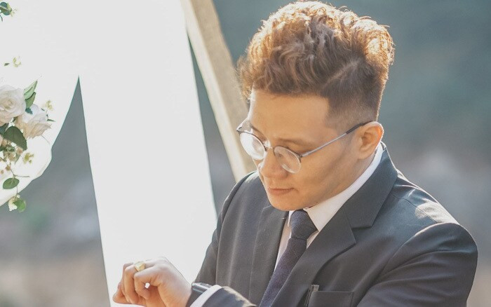 Chưa hết, "cậu IT" nổi đình đám còn tố nhóm từ thiện của Giang Kim Cúc ở thời điểm nhóm này vướng lùm xùm ăn chặn tiền từ thiện nhận được sự quan tâm của cộng đồng mạng.