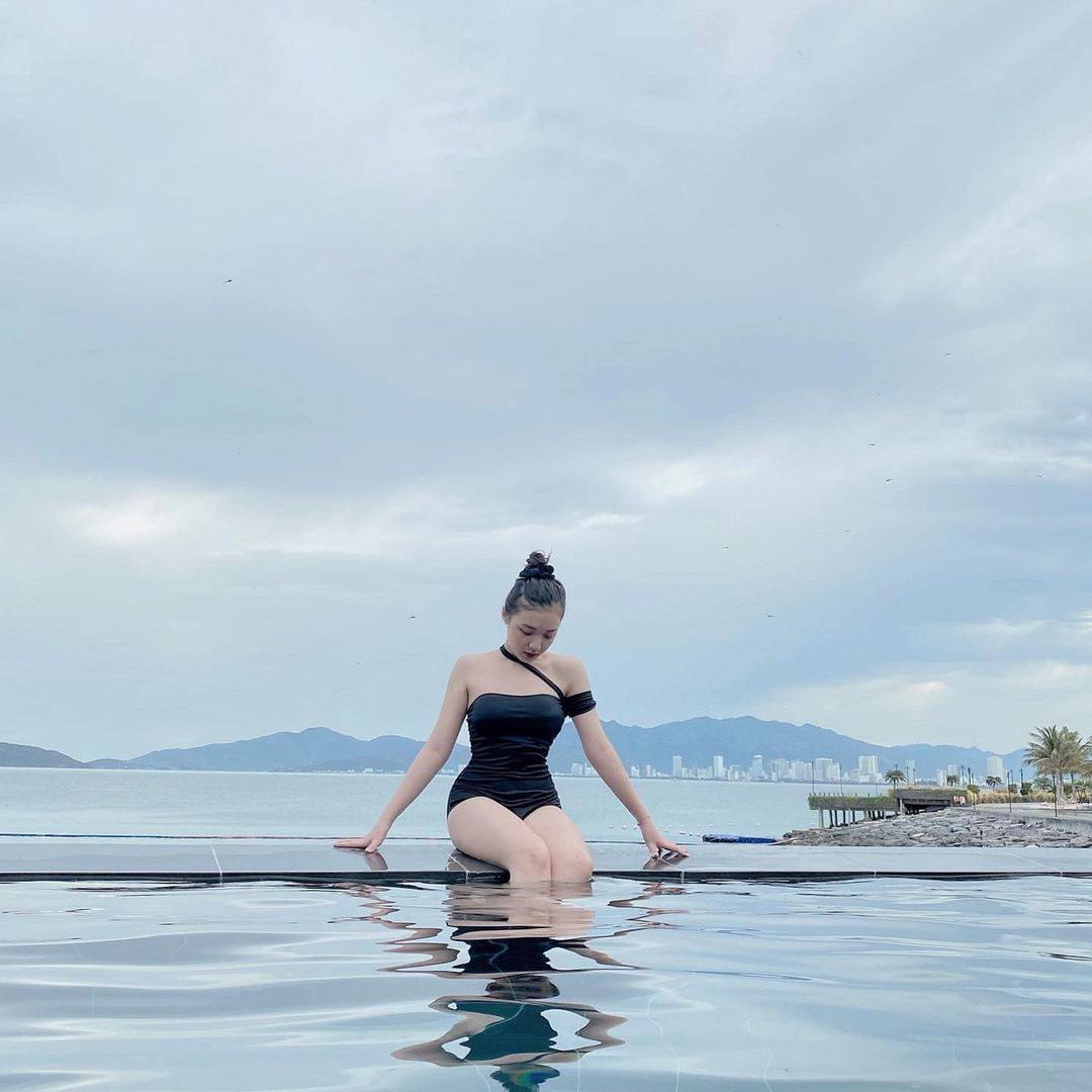 Nhờ vẻ ngoài xinh xắn, dễ thương cùng, nữ MC VTV Phương Thảo đã "đốn tim" người hâm mộ mỗi khi cô lên sóng.