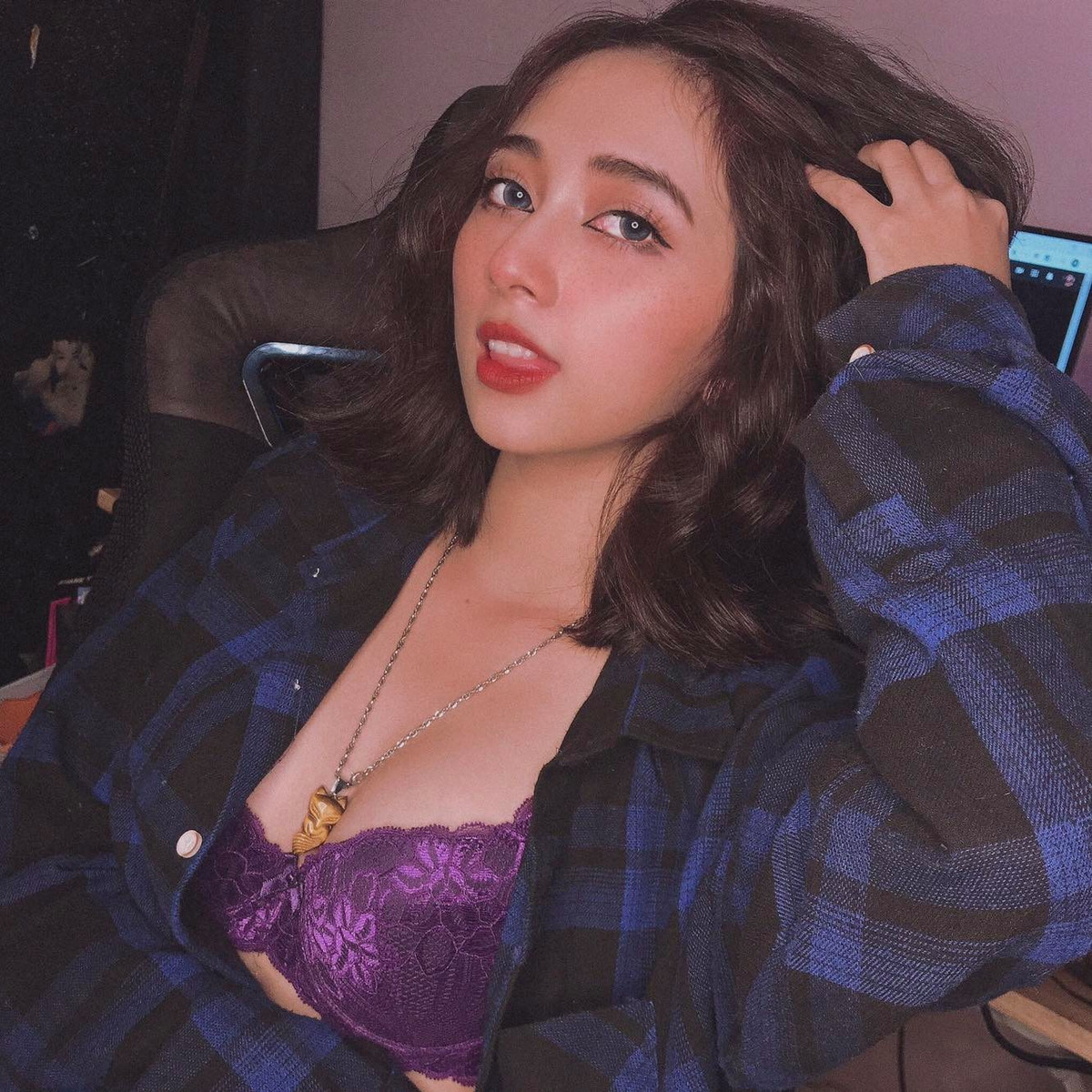 Cô nàng thành thật quan điểm muốn được làm những gì mình thích, nhưng vẫn e ngại người xung quanh, đặc biệt lo sợ tình trạng bị "quấy rối".