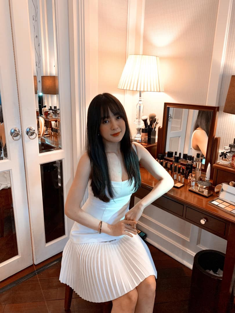 Với lợi thế hình thể thon thả, săn chắc cùng làn da trắng sứ, Thanh Thủy thoải mái diện những trang phục gợi cảm khoe các đường cong hút mắt. Ảnh: FBNV