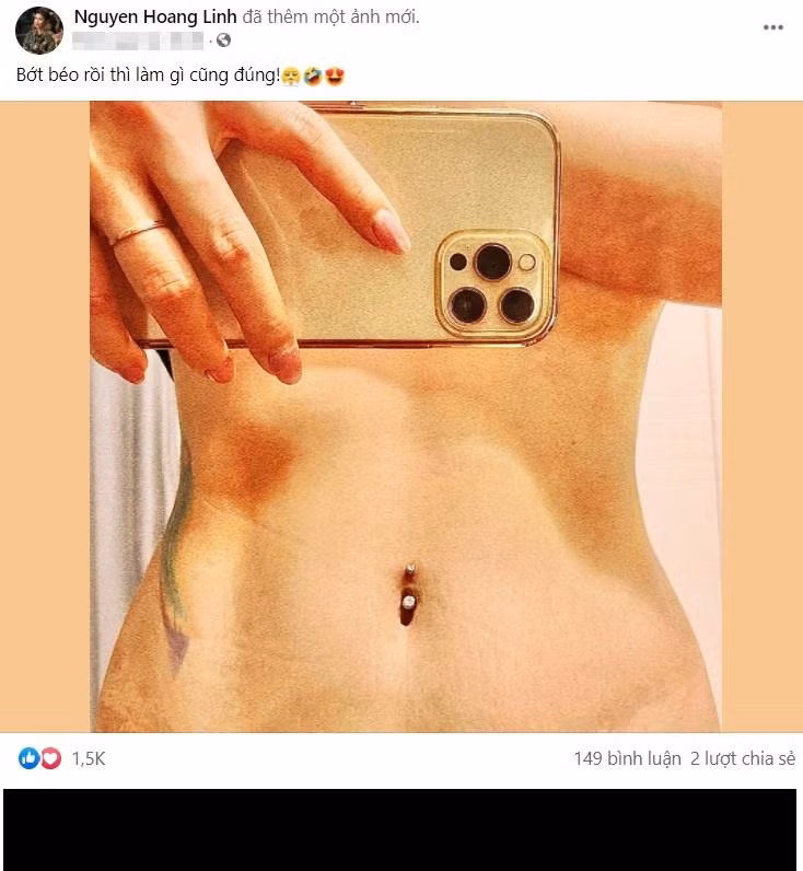 Trên facebook mới đây, MC Hoàng Linh hào hứng chia sẻ bức ảnh khá mát mẻ. Trong hình, MC Chúng Tôi Là Chiến Sĩ "zoom" cận vòng vào vòng hai. Dùng một tay che ngực kết hợp đặt góc máy song vẫn không thể làm giảm sức nóng của bức ảnh này.