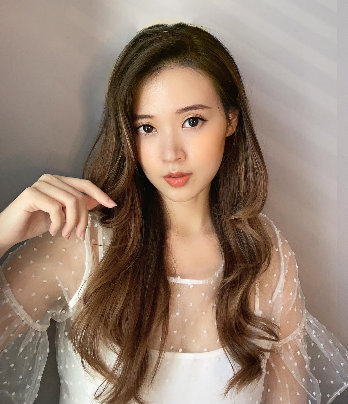 Không chỉ là một cô nàng đa tài, thành công trong nhiều lĩnh vực, nhan sắc của cựu hot girl này cũng được cư dân mạng trầm trồ khen ngợi dù ở mọi khoảnh khắc nào.