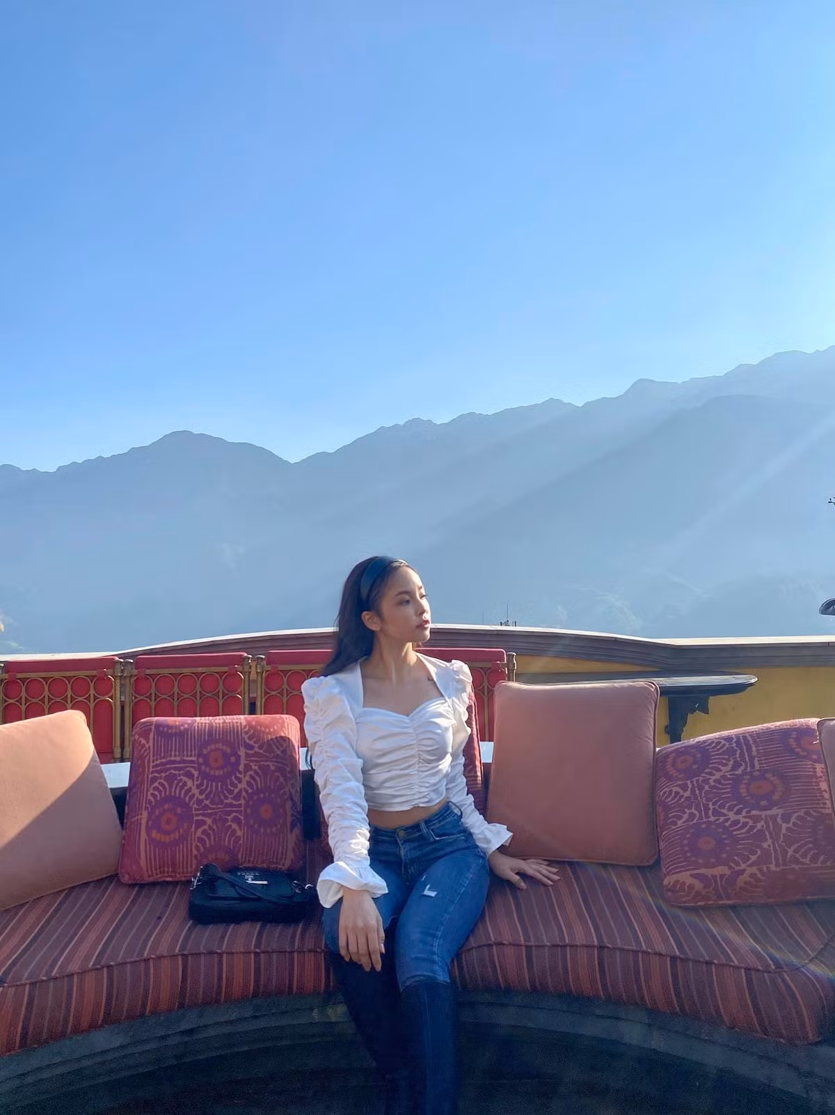 Trước khi có hình thể hoàn hảo như hiện tại, cô từng có dáng người mập mạp. Điều này khiến cô bị từ chối tình cảm chỉ gói gọn trong 3 từ: "em béo quá".