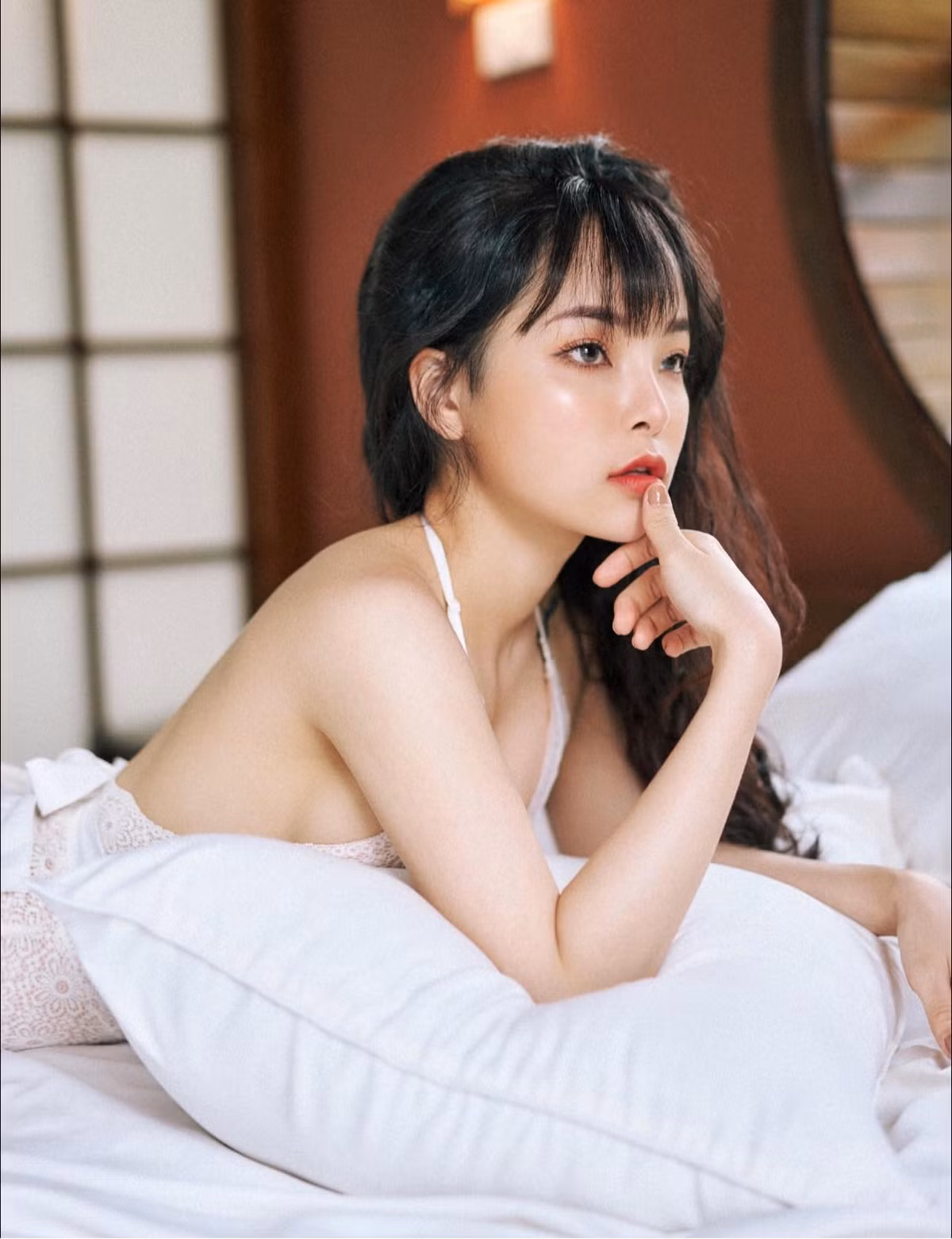 Chieu cao khiem ton, “hot girl phong gym” 9x van quyen ru kho ngo