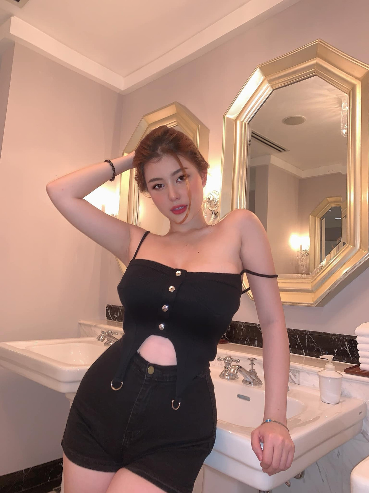 Wilson Nhật Anh chia sẻ thực tế cô không hề chủ động giảm cân hay giữ dáng.