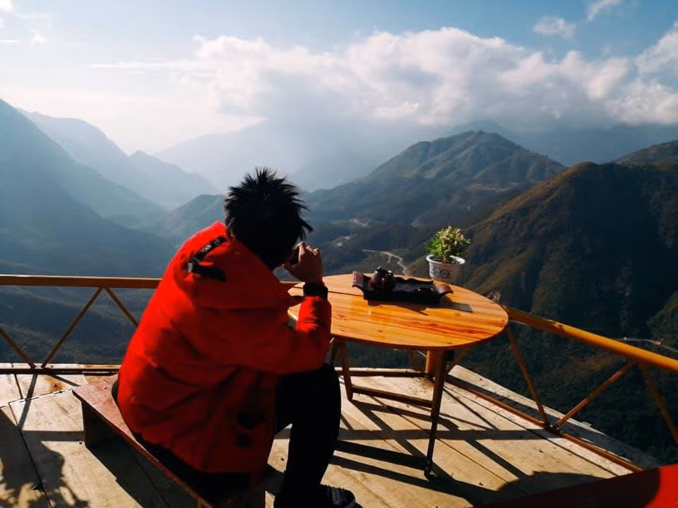 Nếu xui xẻo đi ngay thời điểm mưa to, gió lớn vào cỡ tháng 5 đến tháng 8, du khách sẽ rơi vào hoàn cảnh "dở khóc dở cười".